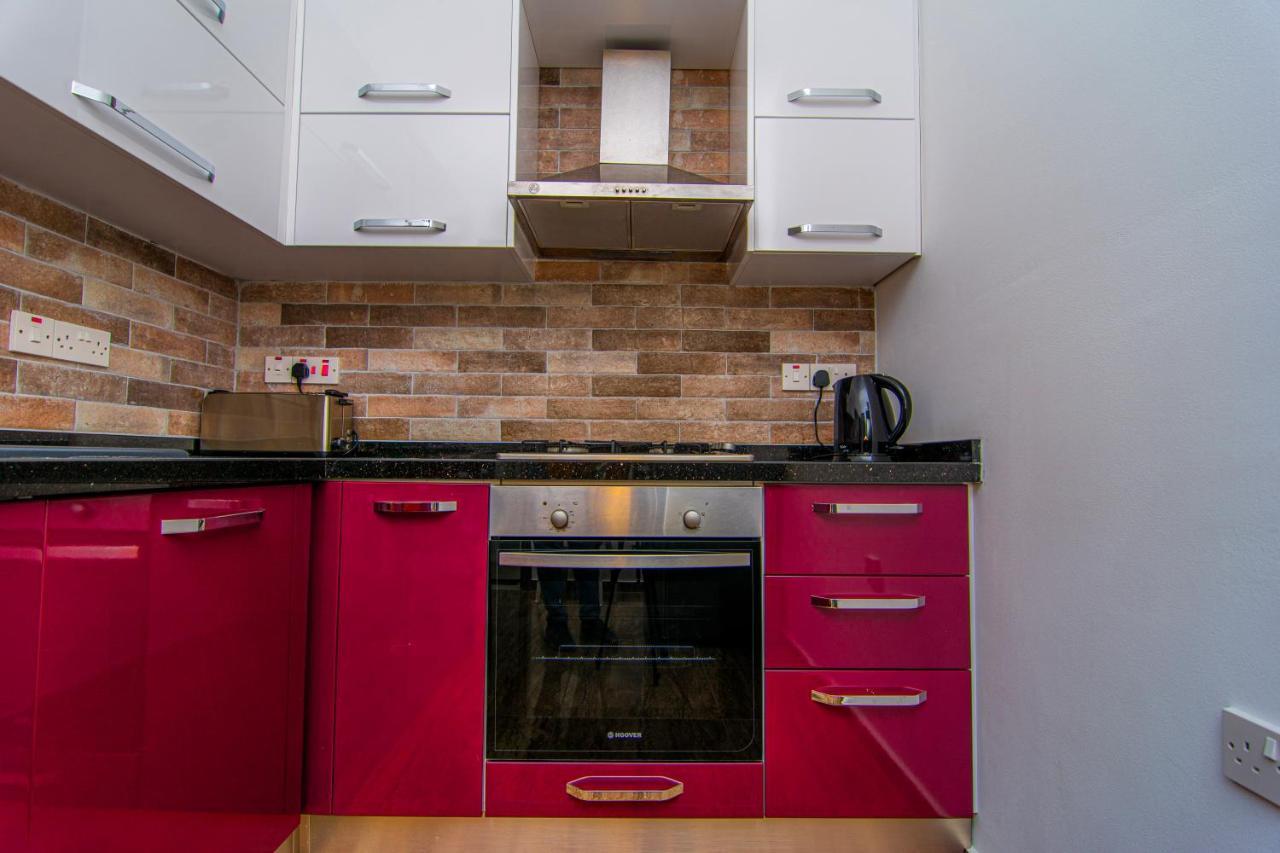 Metin Houses Кирения Экстерьер фото