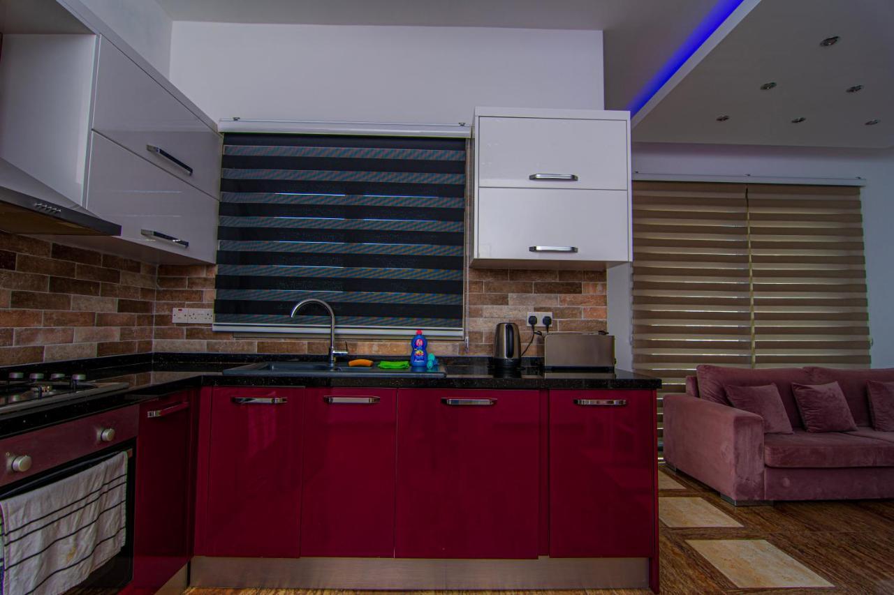 Metin Houses Кирения Экстерьер фото